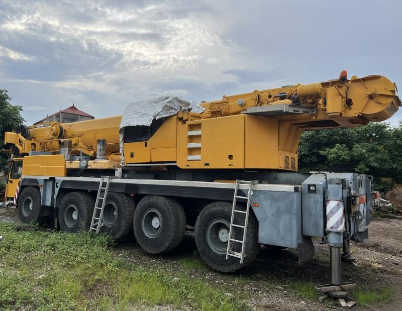 Cần cẩu di động 2002 Liebherr LTM 1220-5.1