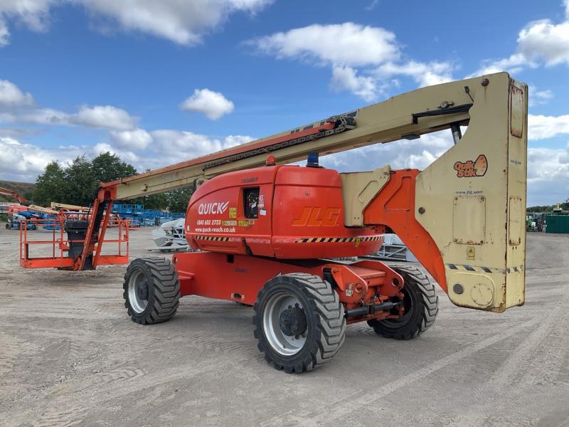 Xe nâng người JLG 800AJ Boom Lift