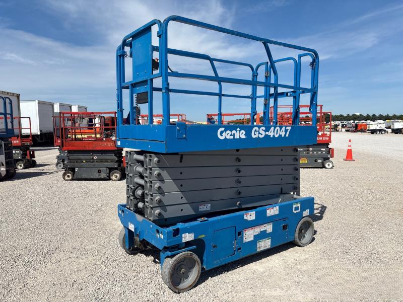 Xe nâng người Genie GS-4047 Scissor Lift